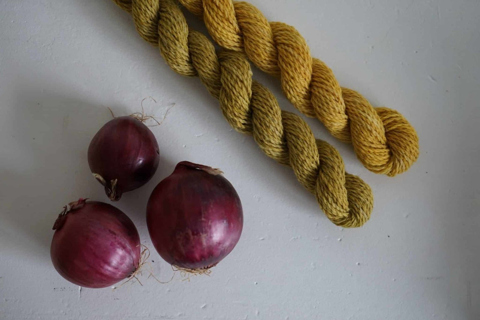 Natural Dyeing With Onion Skins Rosemary And Pines Fiber Arts