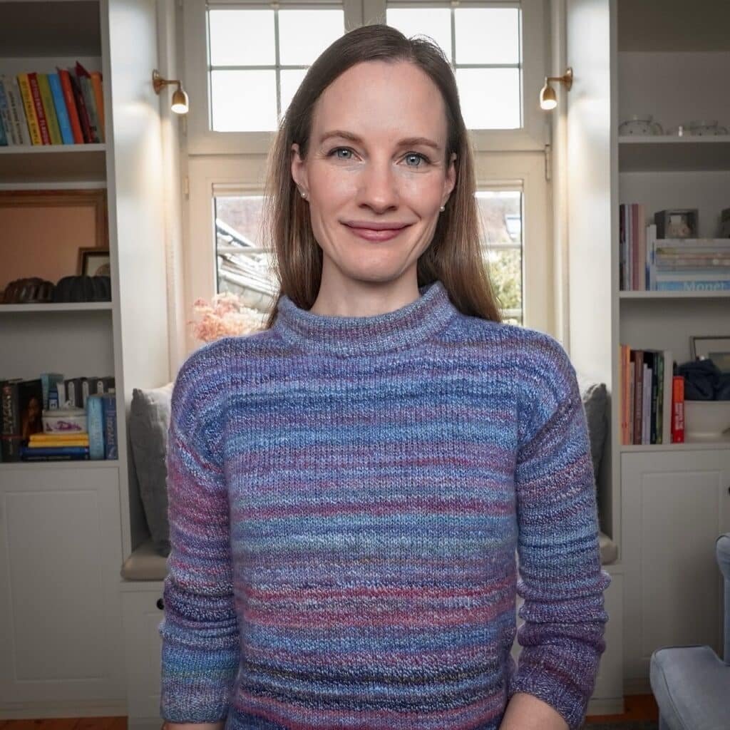 wearing my handspun and hand knitted Mélanie sweater